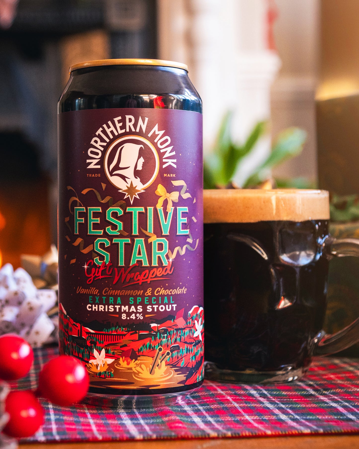 FESTIVE STAR GIFT WRAPPED // EXTRA SPECIAL CHRISTMAS STOUT // 8.4%